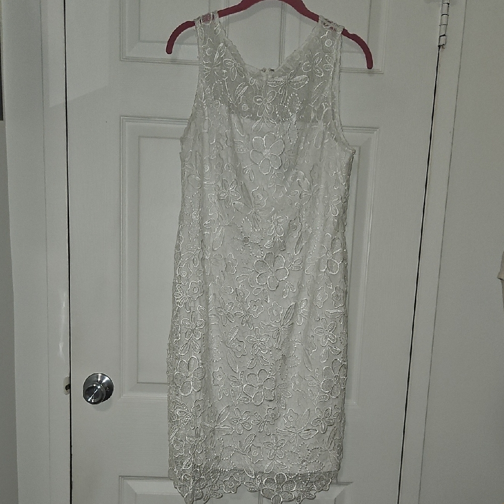 EUC Adrianna Papell White Lace Midi Dress